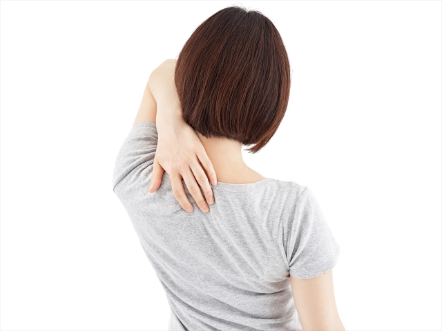 ぎっくり背中： 左側の痛みの特徴と対応