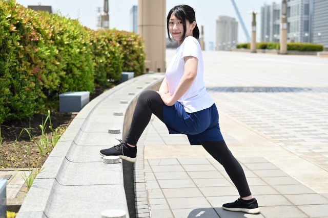 歩き方の工夫：変形性股関節症の特徴と対策